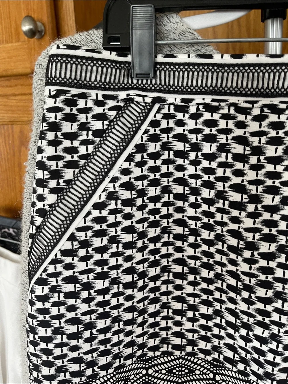 White House Black Market Black & White Geometric Midi Skirt Size 10